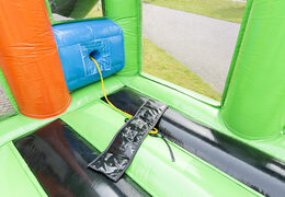 Zamów wielofunkcyjną arenę sportową do różnego rodzaju zajęć sportowych zarówno dla młodszych, jak i starszych. Kup nadmuchiwaną arenę sportową online w JB Dmuchańce Polska