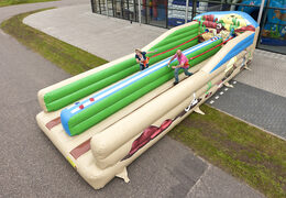 Do kupienia dmuchany tor do biegów skoków bungee z motywem westernu i dzikiego zachodu-opcja dla dzieci i dorosłych Zamów online ciekawe opcje dmuchanych atrakcji dla dzieci do zabaw na świeżym powietrzu tylko w JB Dmuchance 