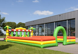 Do kupienia dmuchany tor bandy w klimacie dżungli do zabawy w wyścigi konne dla dzieci. Zamów online duże dmuchane place zabaw na imprezy integracyjne od JB Dmuchance 