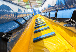 Kup swoją dmuchaną zjeżdżalnię krokodyla w wesołych kolorach i zabawnym nadrukiem na tylnej ścianie dla dzieci. Zamów nadmuchiwane zjeżdżalnie już teraz online w JB Dmuchańce Polska