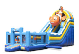 Wielofunkcyjna dmuchana zjeżdżalnia w motywie błazenka z brodzikiem, imponującym obiektem 3D, świeżymi kolorami i przeszkodami 3D dla dzieci. Kup nadmuchiwane zjeżdżalnie online w JB Dmuchańce Polska