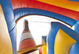 Wielofunkcyjna dmuchana zjeżdżalnia z motywem błazenków z brodzikiem, imponującym obiektem 3D, świeżymi kolorami i przeszkodami 3D dla dzieci. Kup nadmuchiwane zjeżdżalnie online w JB Dmuchańce Polska