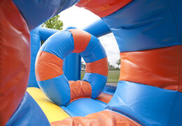 Zdobądź wyjątkową, wielofunkcyjną nadmuchiwaną zjeżdżalnię z motywem błazenków z brodzikiem, imponującym obiektem 3D, świeżymi kolorami i przeszkodą 3D dla dzieci. Zamów nadmuchiwane zjeżdżalnie już teraz online w JB Dmuchańce Polska