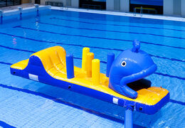 Slajdowy tor przeszkód, bieg wielorybów z zabawnymi przeszkodami 3D dla młodszych i starszych. Kup nadmuchiwane tory przeszkód online już teraz w JB Dmuchańce Polska