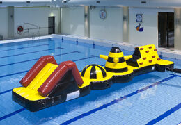 Przygoda z nadmuchiwanym basenem z trudnymi przeszkodami dla małych i dużych. Zamów gry w nadmuchiwany basen już teraz online w JB Dmuchańce Polska