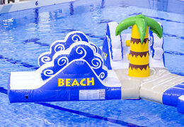 Kup teraz podwójny tor przeszkód rozbudowana atrakcja wodna dla dzieci z motywem surfera. Zamów online dmuchane tory wodne które przyciągną wzrok klientów od JB Dmuchance