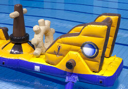 Przesuń tor przeszkód statek piracki prowadzony z zabawnymi przedmiotami zarówno dla młodszych, jak i starszych. Kup nadmuchiwane tory przeszkód online już teraz w JB Dmuchańce Polska