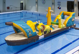 Kup hermetyczny nadmuchiwany statek w motywie dżungli dla młodych i starszych. Zamów nadmuchiwane atrakcje wodne już teraz online w JB Dmuchańce Polska