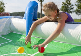 Na sprzedaż dmuchana atrakcja gra piłkarzyki dla dzieci i dorosłych. Zamów z dostawą szybkie w rozkładaniu trwałe dmuchane gry z profesjonalnej firmy JB Dmuchance 