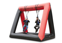 Na sprzedaż wiszące spodnie, gra z dmuchanych elementów do urozmaicenia imprezy urodzinowej lub integracyjnej. Zamów wyjątkowe dmuchańce od producenta JB Dmuchance 