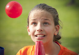 Na sprzedaż dmuchana atrakcja gra dla dzieci z wirującymi w powietrzu kulkami. Zamów z dostawą oryginalne konstrukcje dmuchanych gier z profesjonalnej firmy JB Dmuchance 