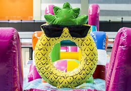 Zamów tor z przeszkodami na basenie z motywem Flamingo Run dla małych i dużych. Kup nadmuchiwane atrakcje wodne online już teraz w JB Dmuchańce Polska