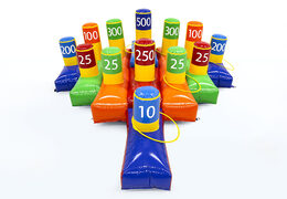 Do kupienia kolorowa dmuchana gra w rzut krążkiem do pachołków. Oryginalne starannie wykonane dmuchane gry i plansze na imprezy tematyczne od JB Dmuchance