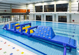 Kup unikalną nadmuchiwaną przeszkodę Obstacle Run Marine XL z podwójną ścianką wspinaczkową i podwójną zjeżdżalnią dla młodszych i starszych. Zamów gry w nadmuchiwany basen już teraz online w JB Dmuchańce Polska