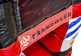 Kup dmuchany zamek w motywie straży pożarnej ze zjeżdżalnią i obiektami 3D dla dzieci. Zamów dmuchane zamki online w JB Dmuchańce Polska