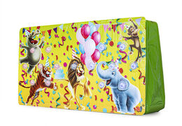 Kup hermetyczną ścianę IPS Splash Wall w motywie imprezowym z rozpylaczem wody u góry dla młodych i starszych. Zamów nadmuchiwane ściany IPS Splash już teraz online w JB Dmuchańce Polska