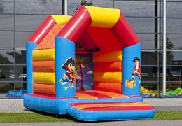 Klein overdekt springkasteel kopen in het thema piraat voor kinderen