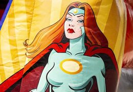 Zamów mały dmuchany zamek z dachem w motywie superbohatera dla dzieci. Kup dmuchane zamki w JB Dmuchańce Polska online