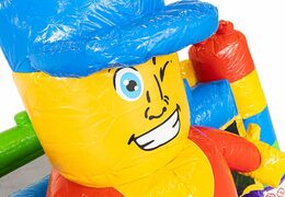 Mini dmuchany zamek z motywem superbloków ze zjeżdżalnią do kupienia. Zamów nadmuchiwane dmuchane zamki online w JB Dmuchańce Polska