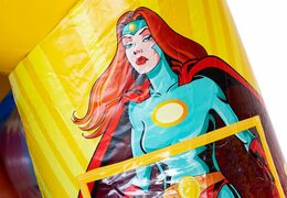 Dmuchany zamek do skakania z motywem superbohatera dla dzieci. Zamów teraz dmuchane zamki ze zjeżdżalnią w JB Dmuchańce Polska