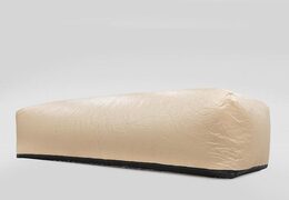 Kup kapsułę samochodową, aby zaparkować samochód lub inny pojazd na zewnątrz