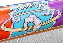 Kup 13 metrowy nadmuchiwany tor przeszkód z motywem komiczny dla dzieci.  Zamów nadmuchiwane tory przeszkód już teraz online w JB Dmuchańce Polska