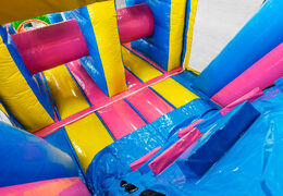 Zamów dmuchany tor przeszkód Flamingo o długości 13 metrów dla dzieci. Kup nadmuchiwane tory przeszkód online już teraz w JB Dmuchańce Polska