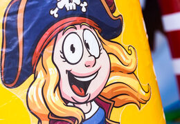 Sprzedam nadmuchiwany dmuchany zamek ze zjeżdżalnią