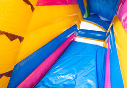 Sprzedam nadmuchiwany dmuchany zamek z wieloma pojemnikami na imprezę letnią