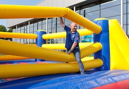 Kup pierścionek z pudełkiem, który jest ruchomy