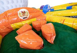 Nadmuchiwany zamek w formacie parku golfowego w JB Inflatables
