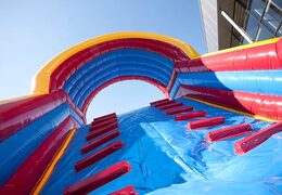 Wspinaczka po torze tanecznym w wannie