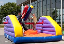 Gra polegająca na uderzaniu w bramkarza