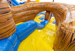 Zjeżdżalnia z dmuchańca Slideworld w motywie piratów