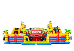 Slideworld w tematyce safari z palmami i żyrafą