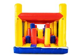 Modułowy tor przeszkód z kolumnami i otworem do pełzania