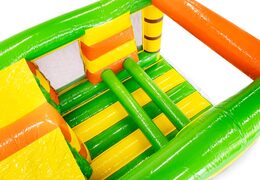 Wnętrze modułu toru przeszkód do samodzielnego konfigurowania w JB