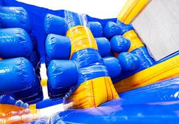 Dziury do czołgania w module Gate Dodger w kolorach niebieskim i żółtym dostępne w JB