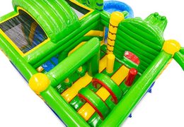 Wnętrze zamku dmuchanego z arkadami, filarami i workami treningowymi na sprzedaż w JB