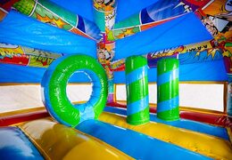 Wyrazisty zamek dmuchany A-frame Super Comic, idealny na imprezy i wydarzenia