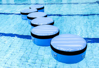 Kup dmuchane lilie wodne z możliwością podłączenia zarówno dla młodych, jak i starszych. Zamów nadmuchiwane atrakcje wodne już teraz online w JB Dmuchańce Polska