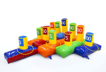 Do kupienia kolorowa dmuchana gra w rzut krążkiem do pachołków. Oryginalne starannie wykonane dmuchane gry i plansze na imprezy tematyczne od JB Dmuchance