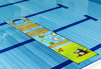 Koop een Survivalmat met gat voor kinderen in verschillende afmetingen en kleuren. Bestel opblaasbare waterattracties nu online bij JB Inflatables Nederland