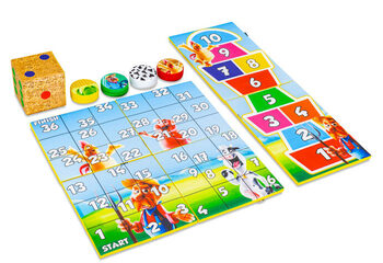 Kolorowy zestaw gier z tyłu Softplay w temacie farmy