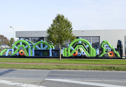 Sprzedam 30 metrowy mega tor przeszkód w kolorystyce czarno-zielonej zarówno dla młodszych jak i starszych. Zamów nadmuchiwane tory przeszkód już teraz online w JB Dmuchańce Polska