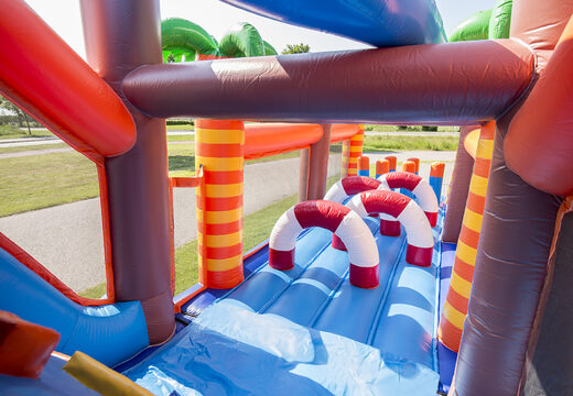 Kup nadmuchiwany tor przeszkód w stylu rekina z 7 elementami gry i kolorowymi przedmiotami dla dzieci. Zamów nadmuchiwane tory przeszkód już teraz online w JB Dmuchańce Polska