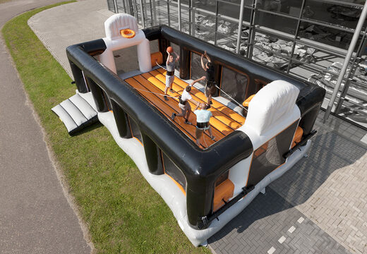 Kup wielofunkcyjną arenę sportową do różnego rodzaju zajęć sportowych zarówno dla młodszych, jak i starszych. Zamów nadmuchiwaną arenę sportową już teraz online w JB Dmuchańce Polska