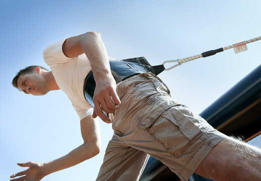 Zamów arenę sportową do różnego rodzaju zajęć sportowych zarówno dla młodych, jak i starszych. Kup nadmuchiwaną arenę sportową online w JB Dmuchańce Polska