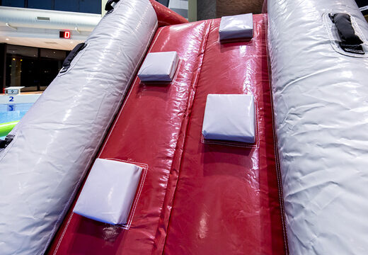 Fajna wyspa zabaw z motywem rekinów z winoroślą, wieżą wspinaczkową, okrągłą zjeżdżalnią i przeszkodami dla młodszych i starszych. Zamów gry w nadmuchiwany basen już teraz online w JB Dmuchańce Polska