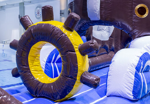 Zamów dmuchaną, hermetyczną zjeżdżalnię w pirackim motywie dla młodszych i starszych. Kup nadmuchiwane atrakcje wodne online już teraz w JB Dmuchańce Polska